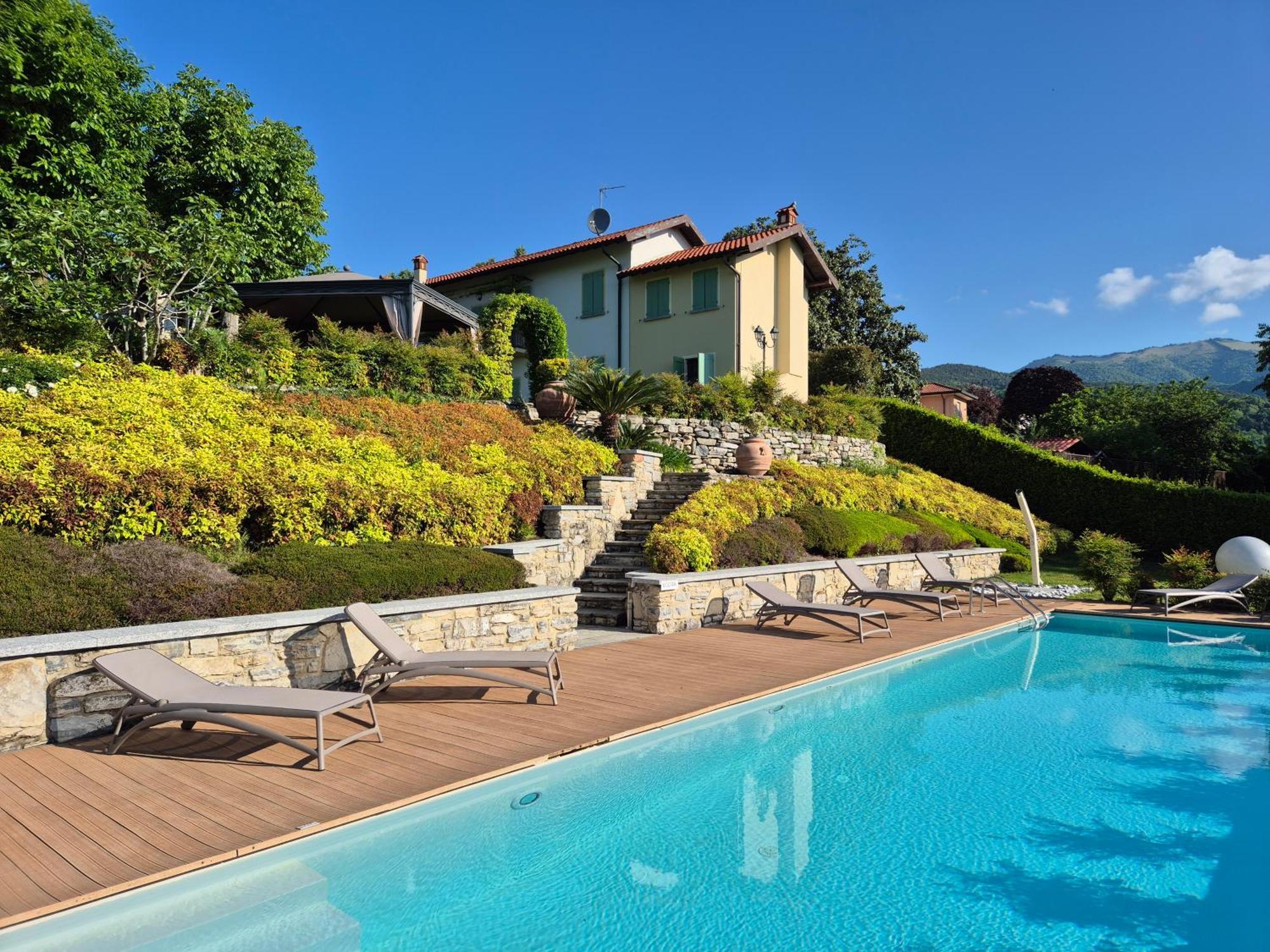 Casale Raffaello B&B Como Albese Con Cassano 외부 사진