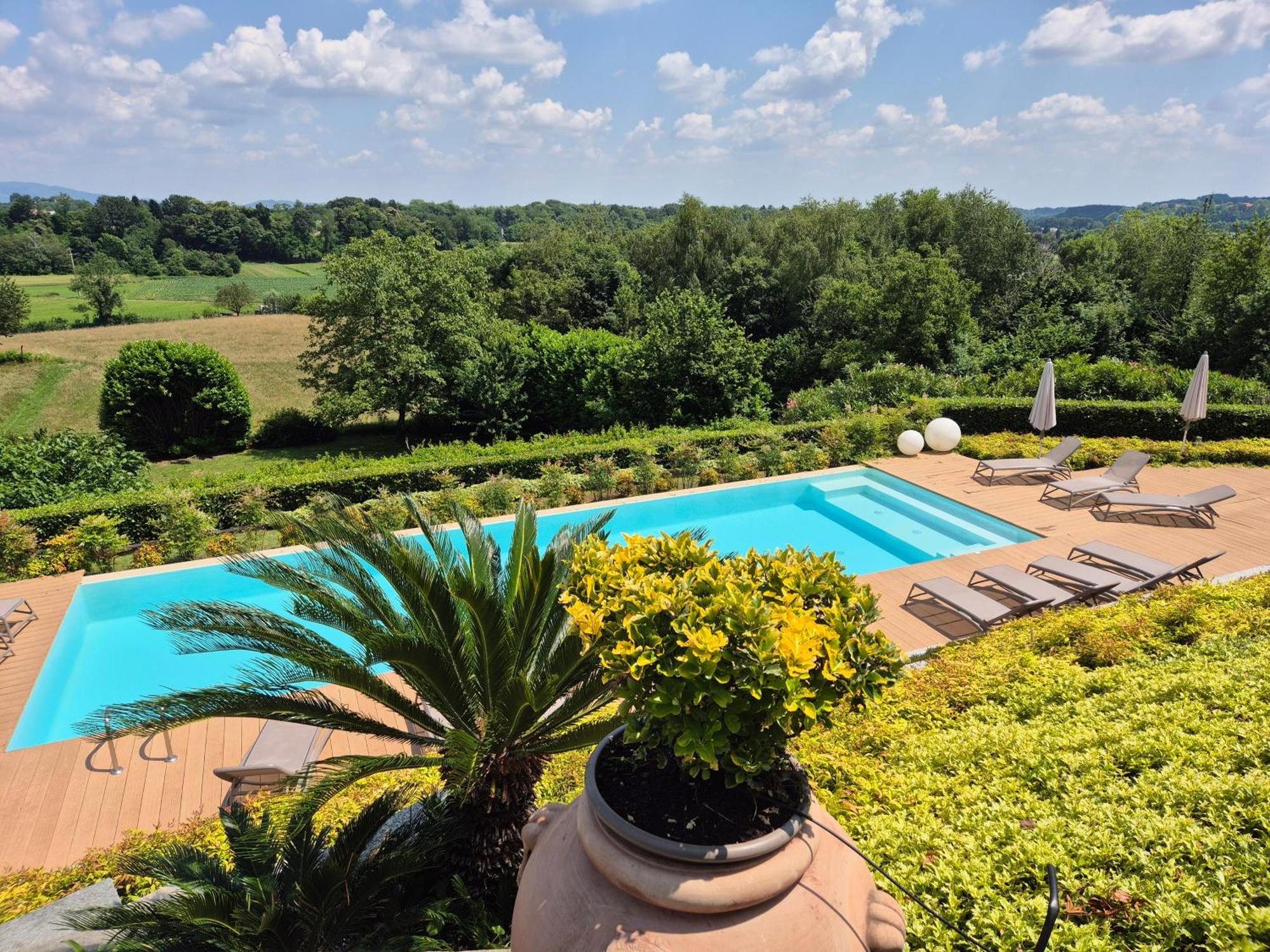 Casale Raffaello B&B Como Albese Con Cassano 외부 사진